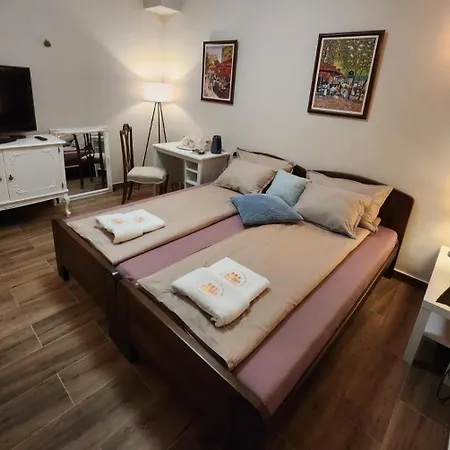 Roomsapartments Popcourt *