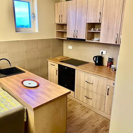 Roomsapartments Popcourt Tenis Centar 아파트호텔