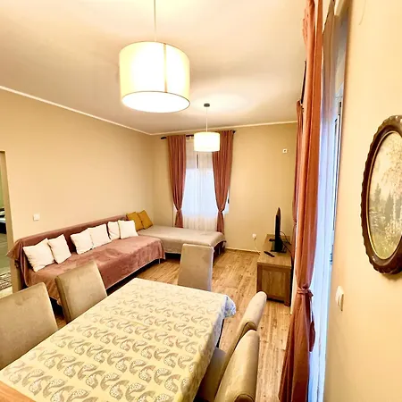 Roomsapartments Popcourt Tenis Centar *