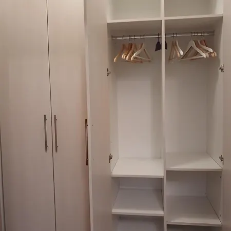 Roomsapartments Popcourt Tenis Centar *