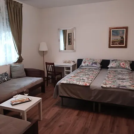 아파트호텔 Roomsapartments Popcourt Tenis Centar Pančevo